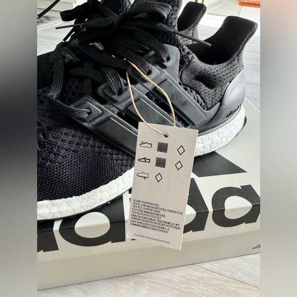 Adidas Ultraboost - Picture 3 of 7